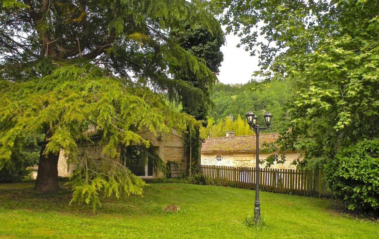 Moulin De Rioupassat Chambres D'Hotes De Charme Rauzan Bagian luar foto